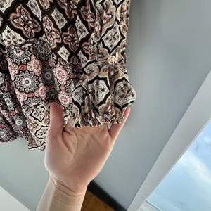 Anthropologie Dress Women's XS Multi Batik Print‎ Long Sleeve V Neck Tiered thumbnail 6