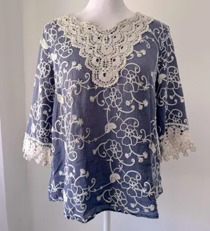 Lauren Michelle Blue & Cream Embroidered 3/4 Sleeve Blouse thumbnail 2