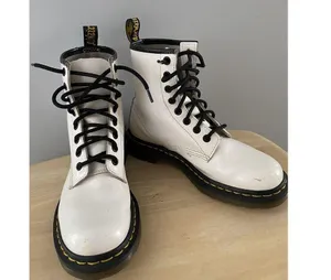 Dr Martens Boots Smooth White Patent Leather Pascal Womens 6 AirWair Docs 1460 thumbnail 13