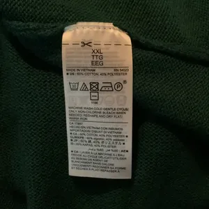 Old Navy Emerald green vneck sweater size xxl thumbnail 4