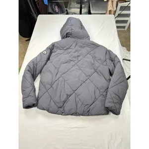 Vuori womens short gray puffer coat with hood. Size XS. winter coat, ski lodge thumbnail 4