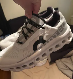 On Cloudswift Cloud Shoes thumbnail 1