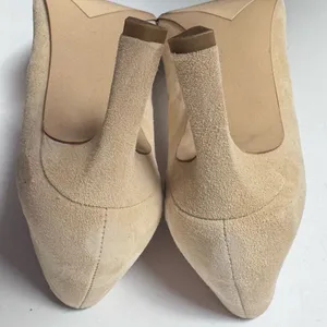 Franco Sarto Toya Suede Pumps Size 7.5, Chiffon Classic Beige Heels, Pointed Toe thumbnail 8