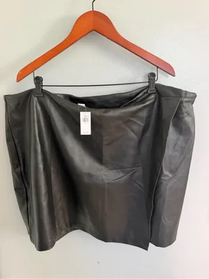 Old Navy Black Faux-Leather Wrap Mini Skirt thumbnail 3