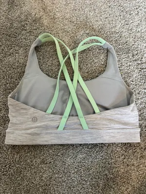 Lululemon Sports Bra Size 6 thumbnail 2