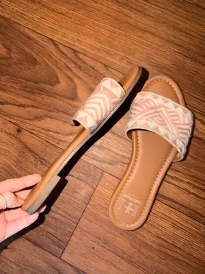 Haute Hippie Flats thumbnail 2