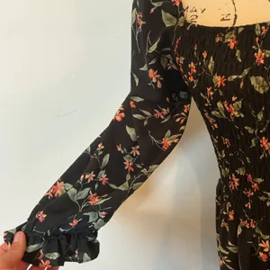 Socialite Floral Smocked Tiered Midi Dress Black Peach Long Sleeve Size M thumbnail 3