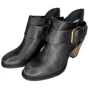 Steven by Steve Madden Black Leather Booties‎ thumbnail 1