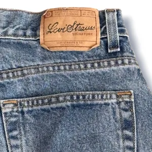 Levi Strauss Signature Loose Fit Jeans 26 Inch Waist Medium Wash Wide Leg Y2K thumbnail 6