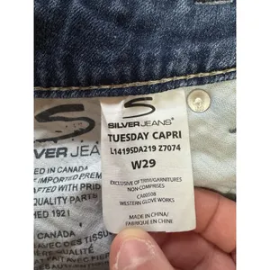 Silver Jeans Tuesday Low Rise Capri Size W29 Summer‎ Travel Vacation Denim City thumbnail 13