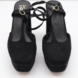 New York & Company Malayah Black Faux Suede Platform Block Heels Size 9 thumbnail 4