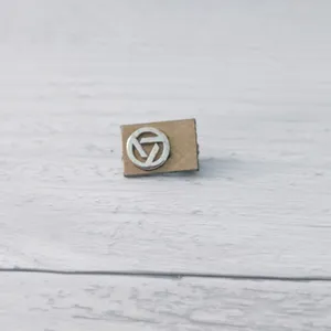 Vintage Balfour Pin Triangle Emblem in Box - Heavy Tarnish/Condition Issues thumbnail 6