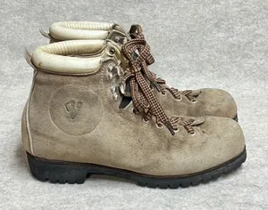 Vintage Vasque Tan Suede Hiking Boots Vibram Sole Made in Italy 7504 Women 8.5 M thumbnail 1