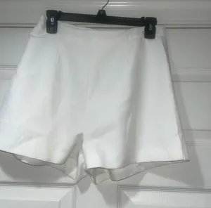 SHEIN White High-Waist Tailored Shorts thumbnail 1