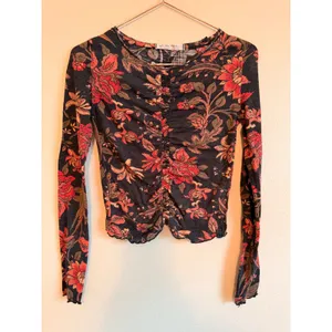 Free‎ People Long Sleeve Top Womens XS Grey Red Floral Ruched We The Free Boho thumbnail 4
