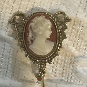 Vintage cameo stick pin brooch Ornate Victorian Style In Gold Creamy White thumbnail 3