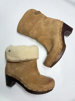 UGG Lynnea S/N 3204 Fold Over Leather Clog Chunky Fur-lined Boots S-602 Sz 9 thumbnail 1