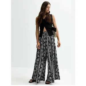 New Look FLORAL PRINT - Trousers - Wide Leg High Rise 2 Pockets Women’s L thumbnail 2