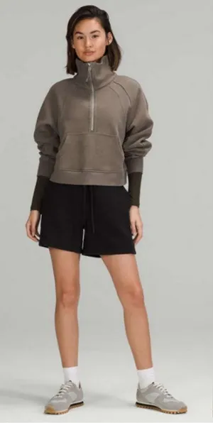 Lululemon Scuba High-Rise Short 5" Size 4‎ Yoga Workout Running thumbnail 1