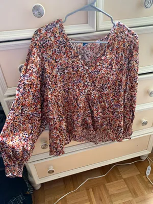 Old Navy Long Sleeve Women’s thumbnail 1