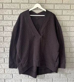Lululemon Rippled V-Neck Pullover Black Size 10 Oversized Yoga Gym Workout Comfy thumbnail 6