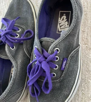 Vans Charcoal Gray tie up shoes w/ Purple laces & logo tag Women Sz 7 Men Sz 5.5 thumbnail 1