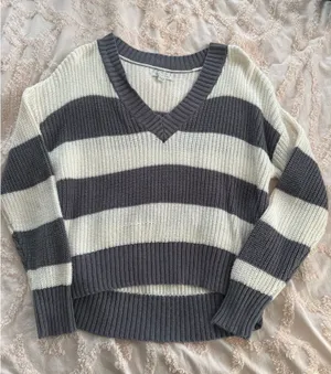 American Eagle Oversized sweater thumbnail 2