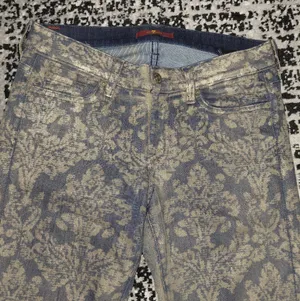 7 For All Mankind Size 29 Floral Metallic Brocade Textured Denim Jeans thumbnail 9