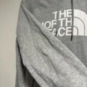 The North Face Women’s Sz: L Hoodie Sweatshirt Gray Half Dome Logo Pullover. thumbnail 7