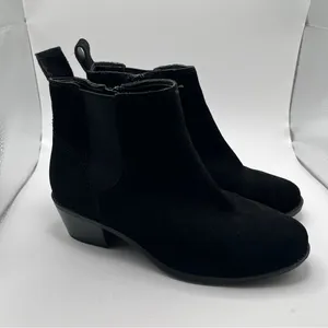 NWOB vionic water repellent suede ankle boots roseland black suede size 7 thumbnail 1