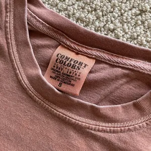 Comfort Colors Chi Kappa Phi Chickadees T-Shirt Bow Size Small Yam Brown EUC thumbnail 3