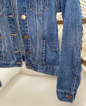 American Eagle Outfitters Women’s Denim Jacket Size Small thumbnail 7