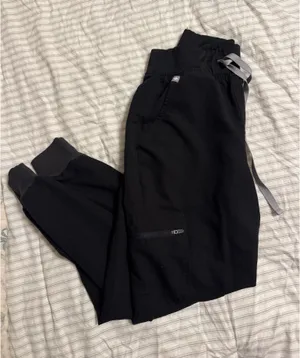FIGS High-Waisted Zamora Scrub Pants thumbnail 1