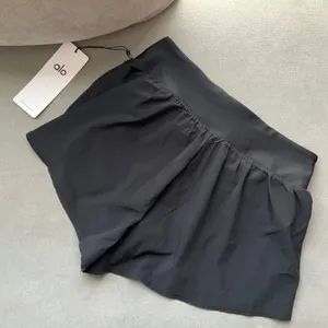 Alo Yoga V-Cute Running Short Black M thumbnail 5