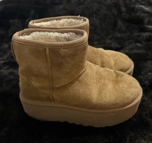 UGG Women's Classic Mini Platform Boots Chestnut - 1134991-CHE, Chestnut 6 thumbnail 1