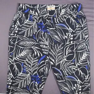 Marine Layer Allison Tropical Print Re-Spun Pull On Pants Women Small Black‎ thumbnail 3