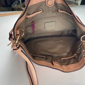 Coach Andy‎ CA-213 Purse Tan/Brown Leather Bucket Bag/Crossbody Drawstring thumbnail 6
