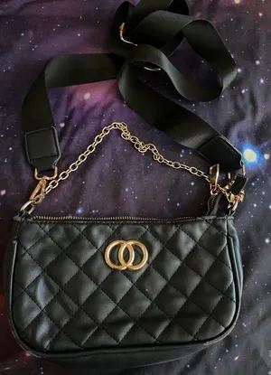 Boutique Black Leather Purse Handbag Quilted Hand & Crossbody Strap 9”W X 5”H thumbnail 1