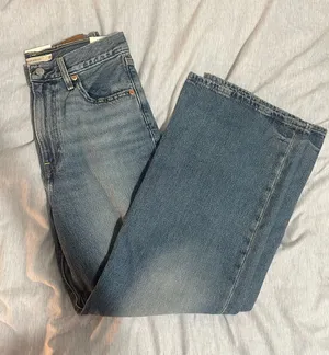 BRAND NEW ribcage Levis  thumbnail 1
