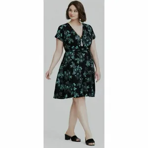 Torrid Black Aqua Floral Jersey Knit Faux Wrap Surplice Dress‎ Size 2X thumbnail 2