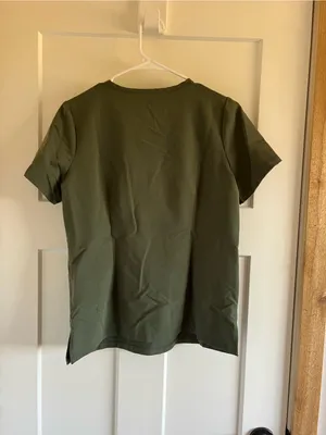 Mandala Women's Olive Green V-Neck Scrub Top & Jogger Pants thumbnail 4