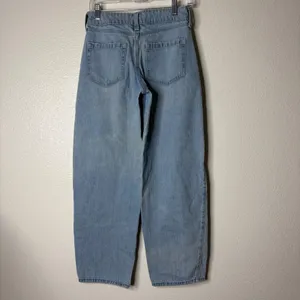 Hollister Low-Rise Taper Baggy‎ Jeans Light Wash Denim W23 000R Womens Blue thumbnail 3