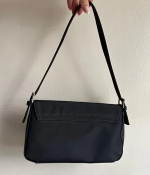 Shoulder Bag Black thumbnail 5