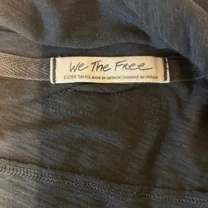 We The Free Women Boho Grunge Tee‎ XS Green Slub Knit Y2K Streetwear Raw Edge thumbnail 6