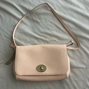 Coach Light Pink Cream Pebbled Leather Bag thumbnail 4
