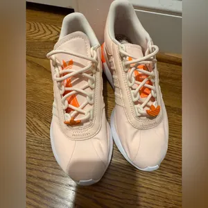ADIDAS SI Andridge Womens Sneakers size 6.5 thumbnail 10
