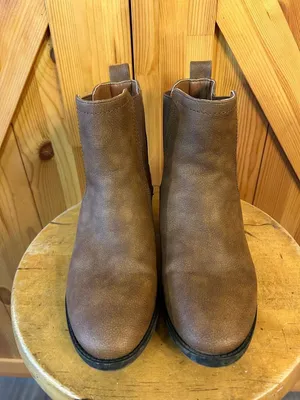 Maurices Boots Womens 7M Abigail Ankle Chelsea Booties Brown Faux Leather thumbnail 2