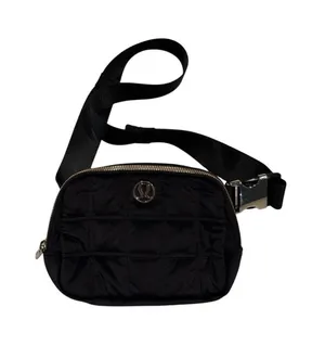 Lululemon Everywhere Belt Bag Women 1L Black Quilted Gold Hardware Fanny Pack thumbnail 1