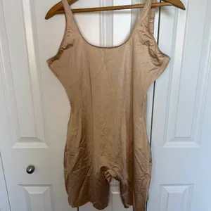 Spanx Mid-Thigh Bodysuit Size 1X thumbnail 3