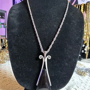 1970's Signed Avon Long Teardrop Pendant Necklace Black & Silver Tone 24" Chain thumbnail 6